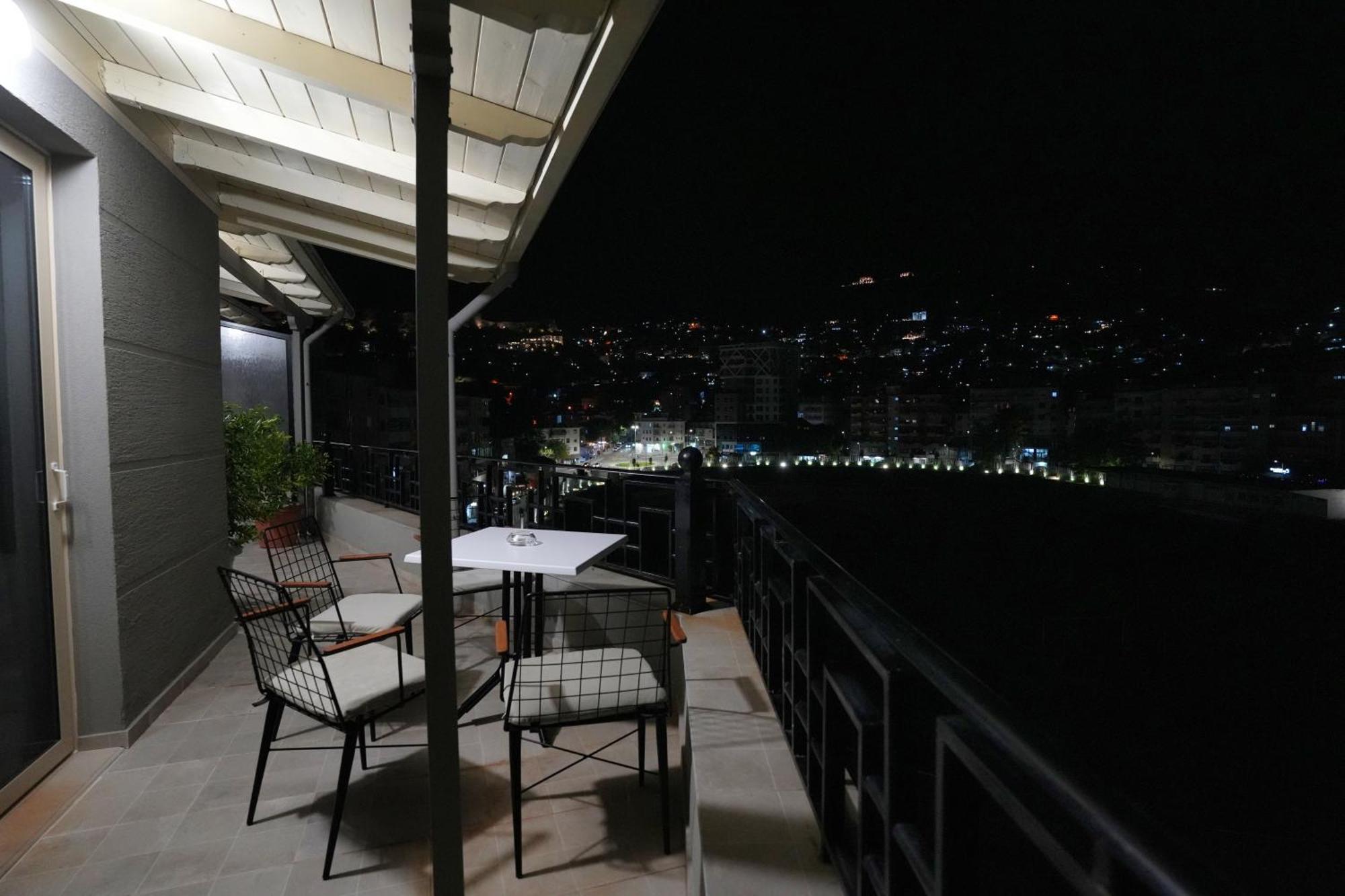 Rs Skendo Apartments Gjirokastra Kültér fotó