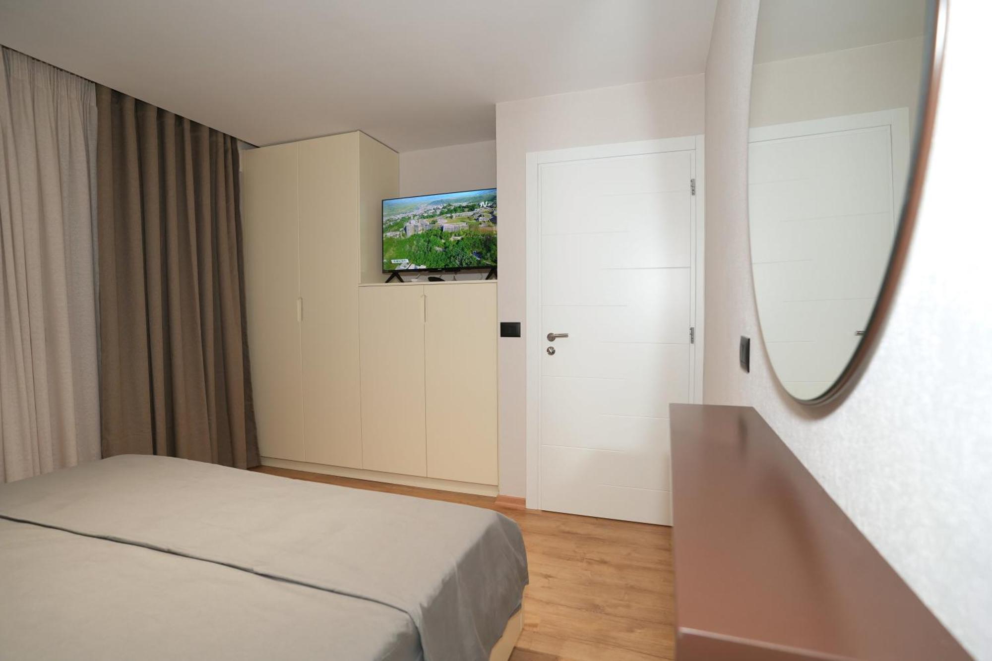 Rs Skendo Apartments Gjirokastra Kültér fotó