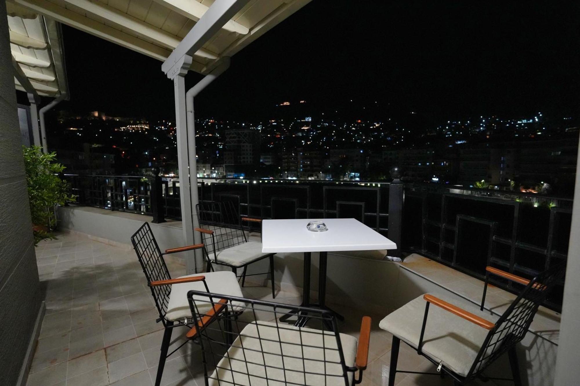 Rs Skendo Apartments Gjirokastra Kültér fotó